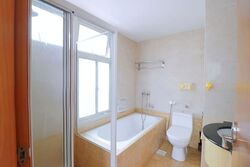 Queens (D3), Condominium #580249661